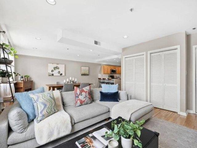 Condo for sale in Hudson, New Jersey