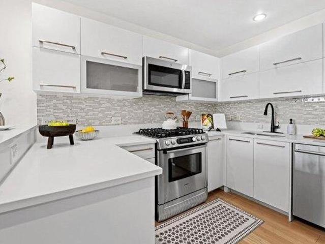 Condo for sale in Hudson, New Jersey
