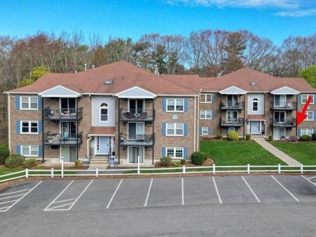 Condo for sale in Holbrook, Massachusetts