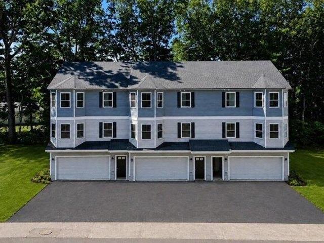 Condo for sale in Holbrook, Massachusetts