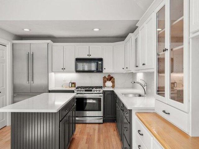Condo for sale in Hopkinton, Massachusetts