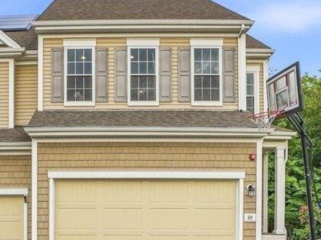 Condo for sale in Hopkinton, Massachusetts