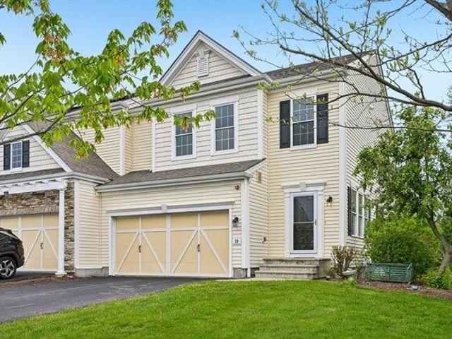 Condo for sale in Hopkinton, Massachusetts