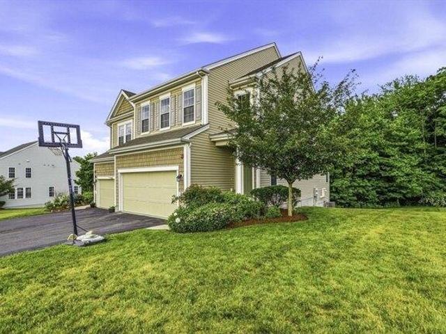 Condo for sale in Hopkinton, Massachusetts