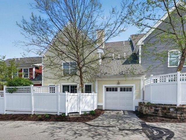 Condo for sale in Hudson, Massachusetts
