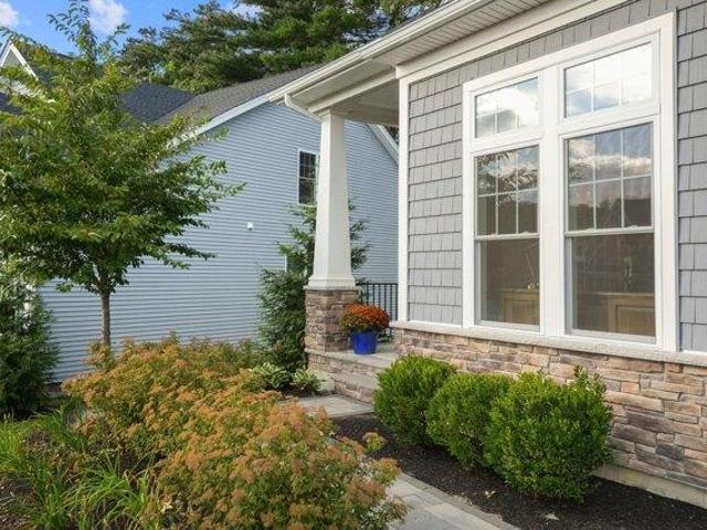 Condo for sale in Hudson, Middlesex County