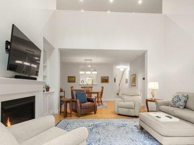 Condo for sale in Hudson, Middlesex County