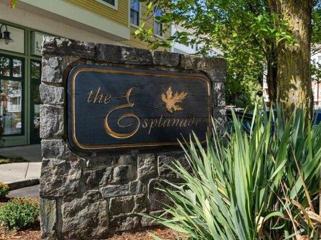 Condo for sale in Hudson, Middlesex County