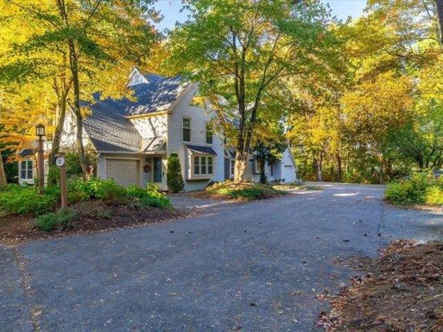 Condo for sale in Hudson, Middlesex County