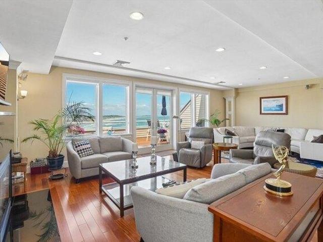 Condo for sale in Hull, Massachusetts