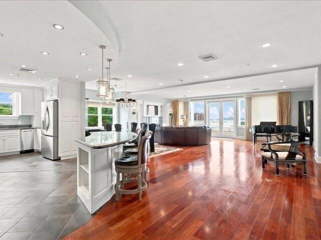Condo for sale in Nantasket Beach, Hull