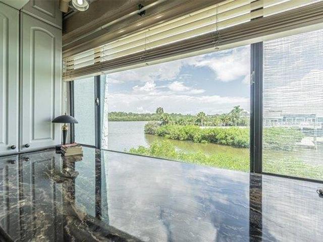 Condo for sale in Indian Rocks Beach, Florida