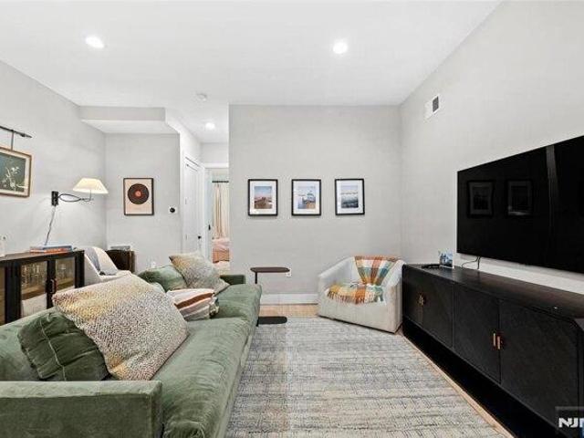 Condo for sale in Hudson, New Jersey