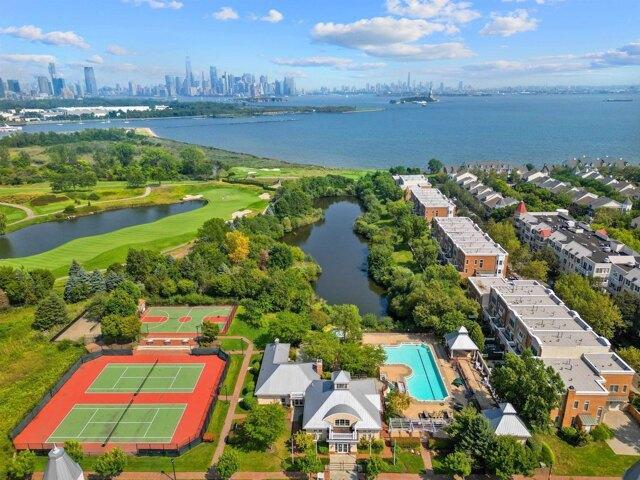 Condo for sale in Hudson, New Jersey