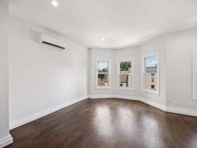 Condo for sale in Jersey City, New Jersey