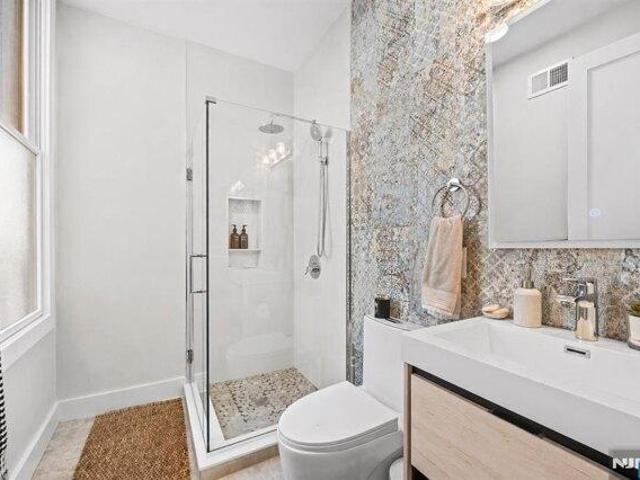 Condo for sale in Hudson, New Jersey