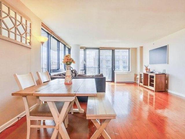 Condo for sale in Hudson, New Jersey
