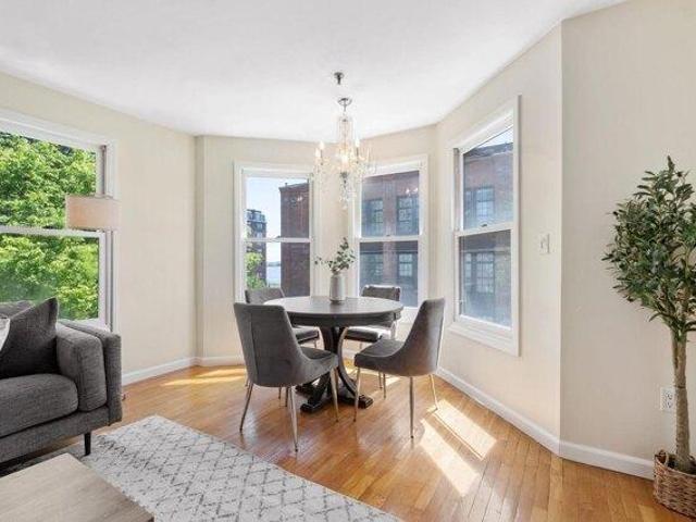 Condo for sale in Hudson, New Jersey
