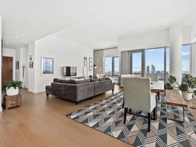 Condo for sale in Hudson, New Jersey