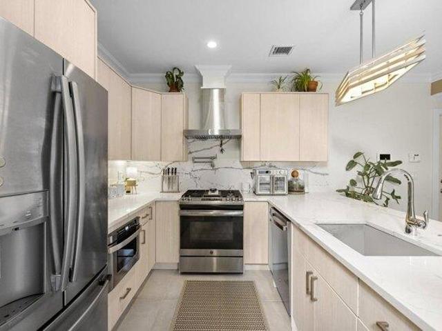Condo for sale in Hudson, New Jersey