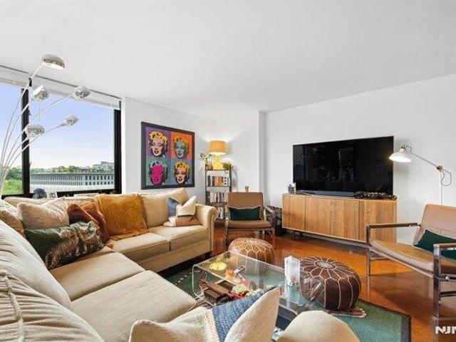 Condo for sale in Hudson, New Jersey