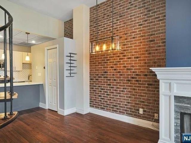 Condo for sale in Hudson, New Jersey