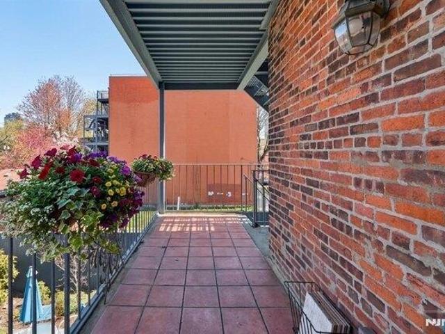 Condo for sale in Hudson, New Jersey
