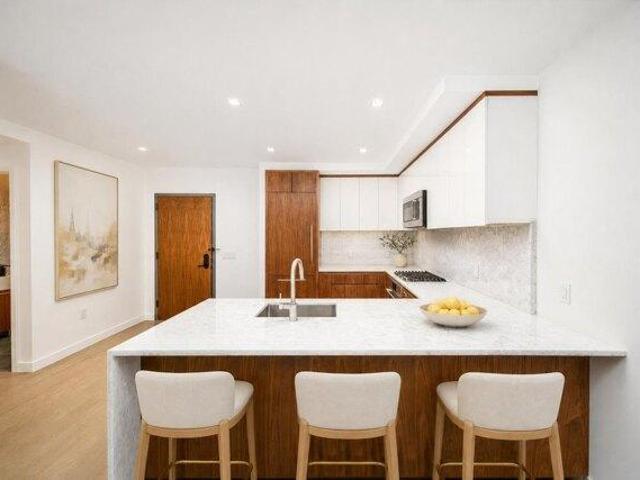 Condo for sale in Hudson, New Jersey