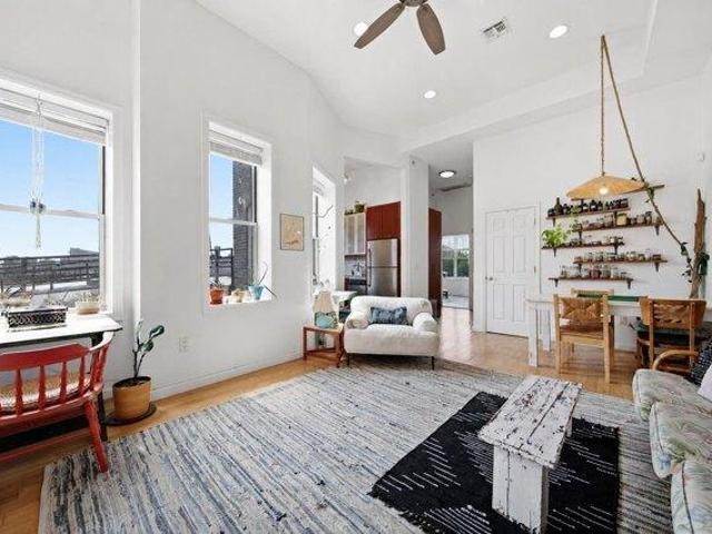 Condo for sale in Hudson, New Jersey
