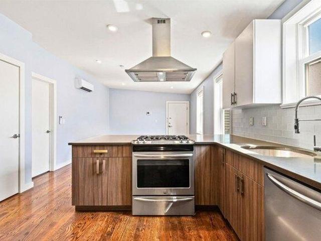 Condo for sale in Hudson, New Jersey