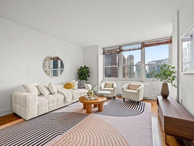 Condo for sale in Jersey City, Hudson County