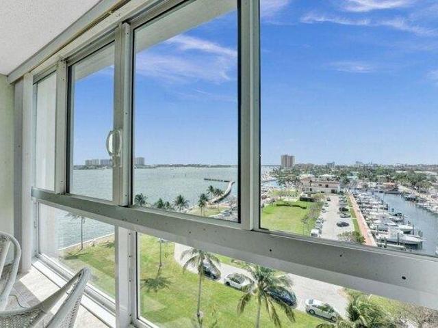 Condo for sale in Lake Park, Florida