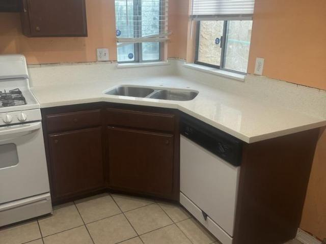 Condo for sale in Lancaster