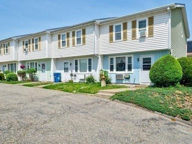 Condo for sale in Lawrence, Massachusetts