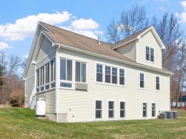 Condo for sale in Leicester, Massachusetts