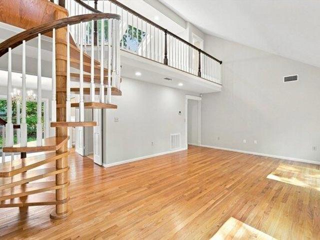 Condo for sale in Lexington, Massachusetts