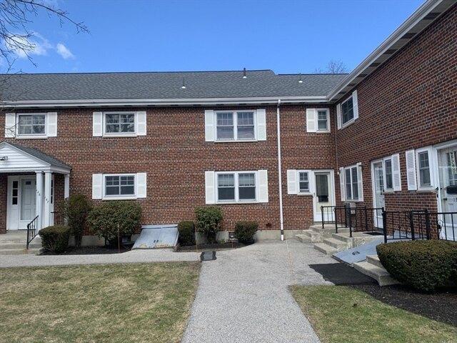 Condo for sale in Lexington, Massachusetts