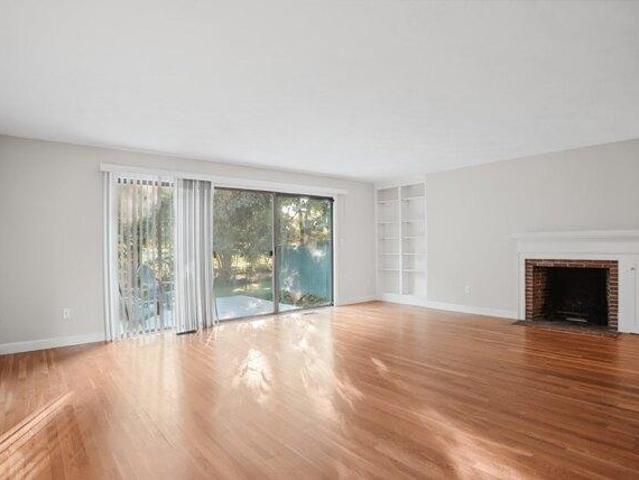 Condo for sale in Lexington, Middlesex County