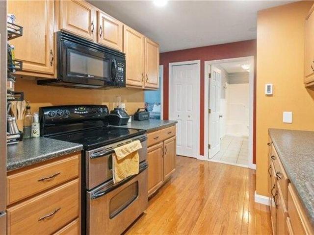 Condo for sale in Lincoln, Rhode Island