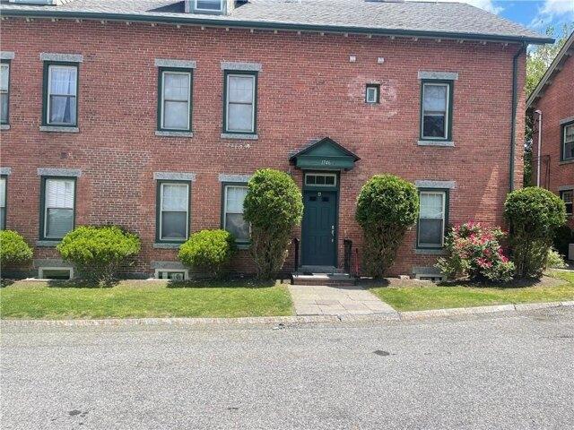 Condo for sale in Lincoln, Rhode Island