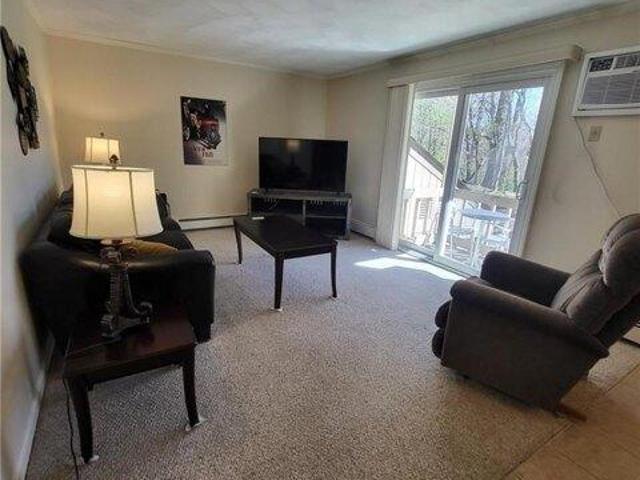 Condo for sale in Lincoln, Rhode Island
