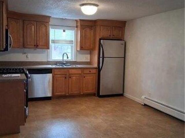 Condo for sale in Lincoln, Rhode Island