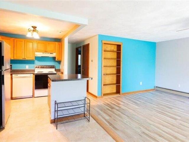 Condo for sale in Lincoln, Rhode Island