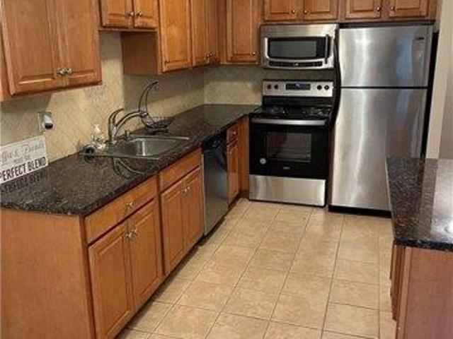 Condo for sale in Lincoln, Rhode Island