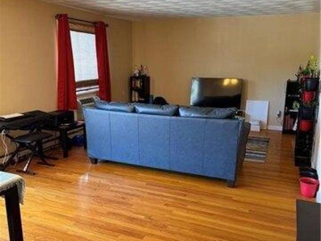 Condo for sale in Lincoln, Rhode Island