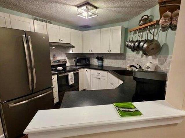Condo for sale in Albion, Lincoln