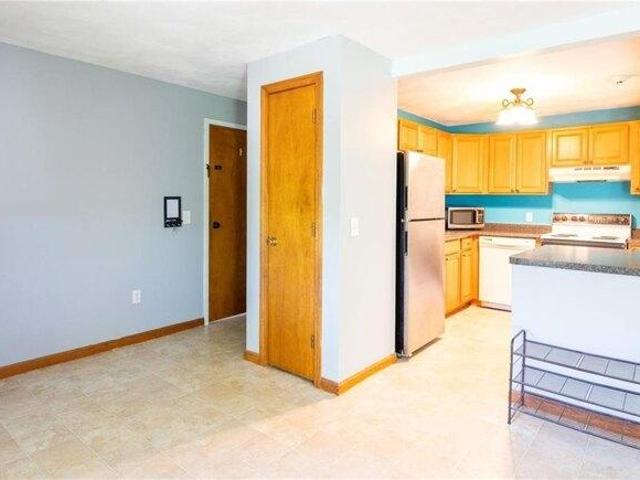 Condo for sale in Manville, Lincoln
