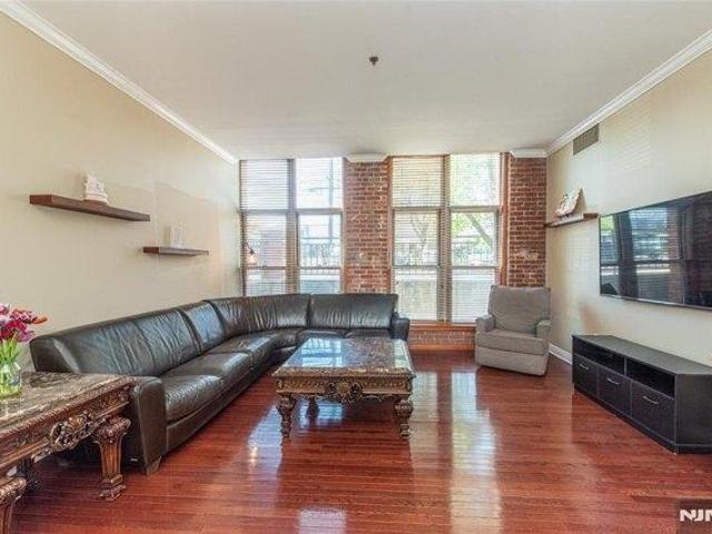 Condo for sale in Passaic, New Jersey