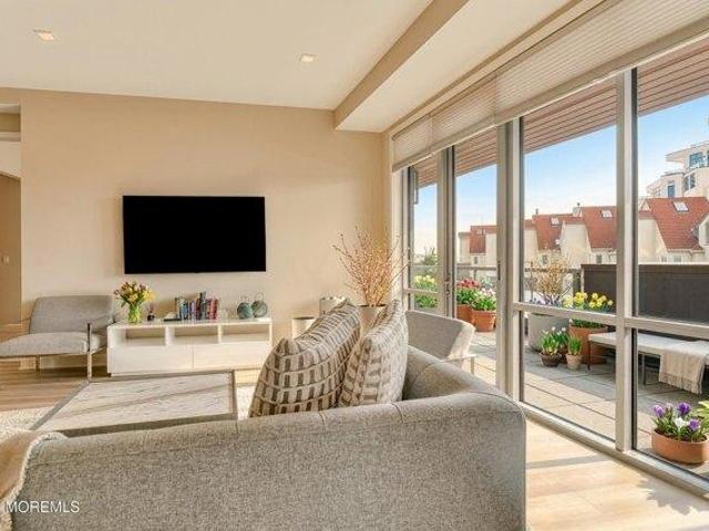 Condo for sale in Monmouth, New Jersey