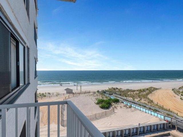 Condo for sale in Longport, New Jersey